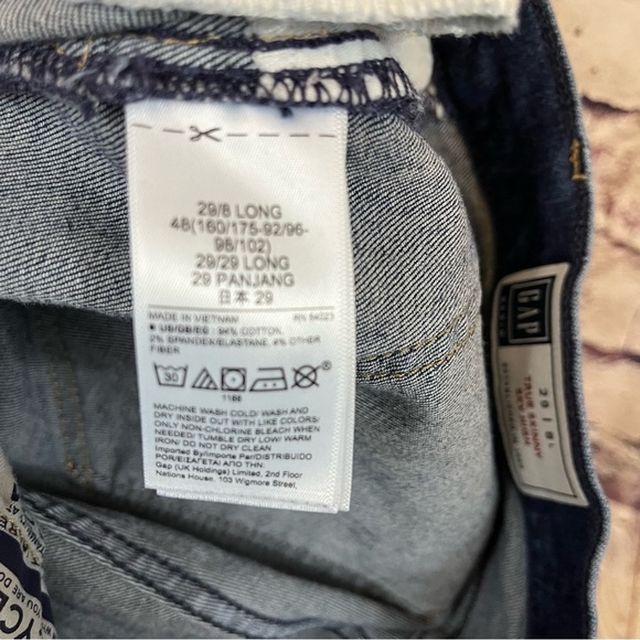 Gap High Rise Medium Wash Raw Hem Denim Jeans - Picture 8 of 9